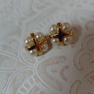 Elegant Gold and Pearl Joan Rivers Clip On Earrings